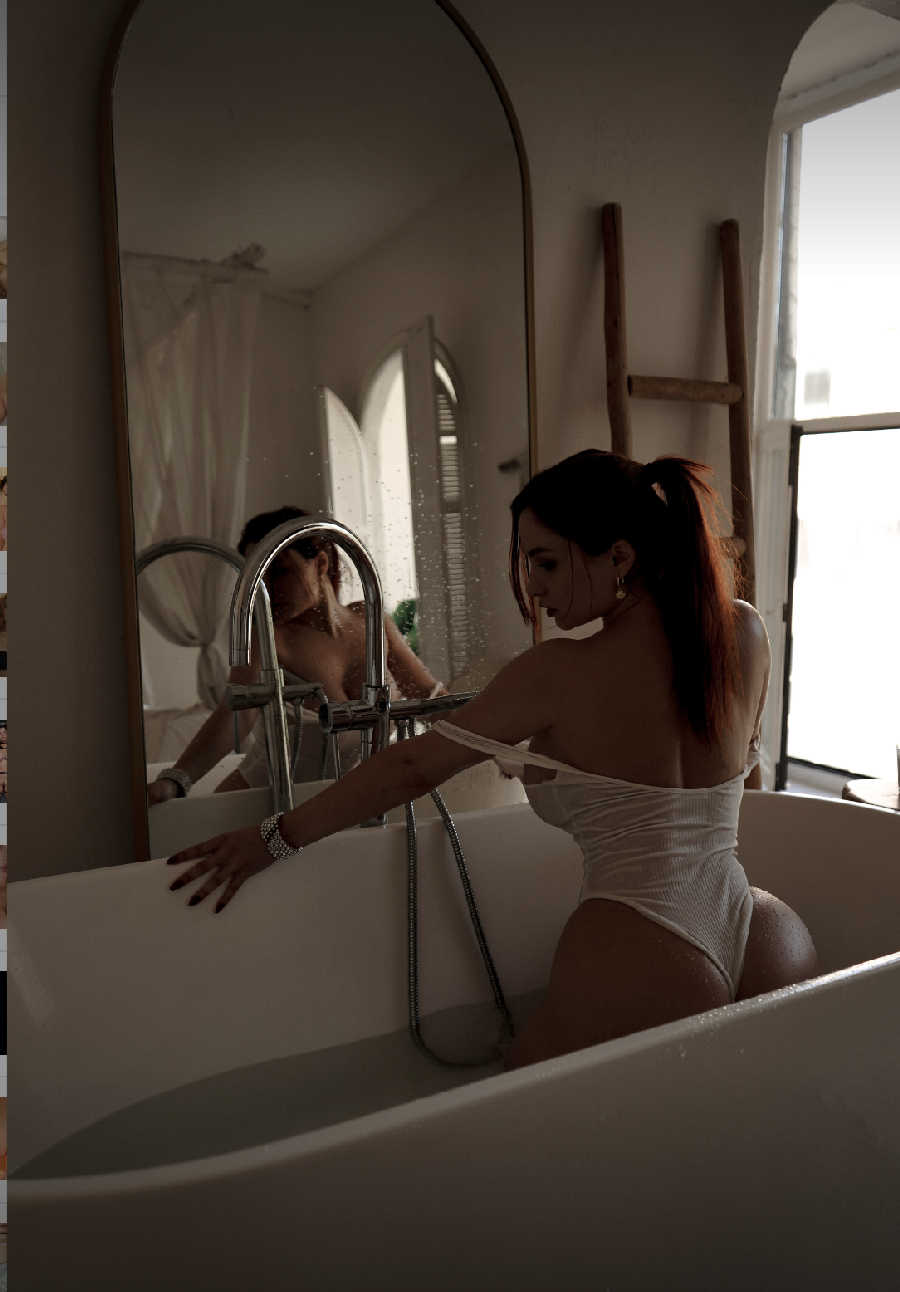 A playful frame from Miranda Faith nude — online in Taichung